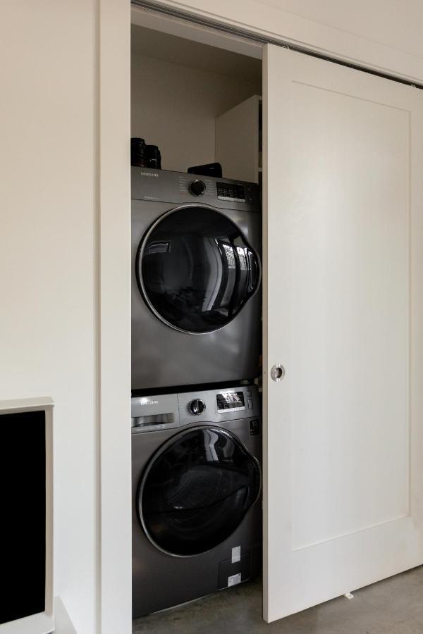 Welcome To Kinn Apartment - Lovely One Bedroom Vancouver Exteriér fotografie